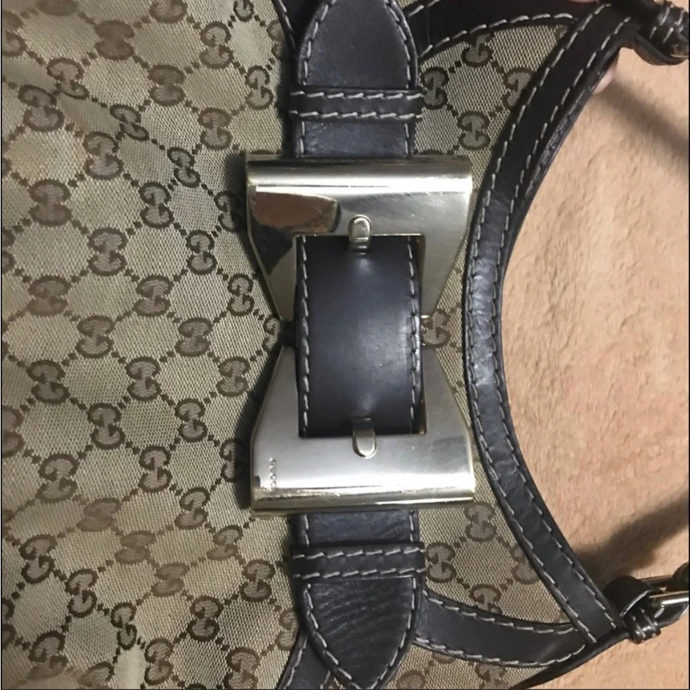 ♥️🥳♥️ BUNDLE- Gucci shoulder bag and Gucci shoes ( 7B ) - Picture 9 of 16